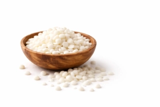 Vosk Kerasoy Massage 4115 pro výrobu masážních svíček - 1 kg